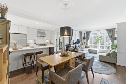 Kitchen Island Photo of 306 168 E 35th Avenue, Vancouver, BC