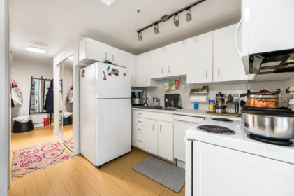 Pantry Photo of 1308 555 Jervis Street, Vancouver, BC