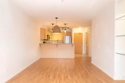 105 3136 St. Johns Street, Port Moody, BC, Port Moody — Apartment/Condo for sale