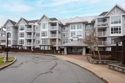 105 3136 St. Johns Street, Port Moody, BC, Port Moody — Apartment/Condo for sale