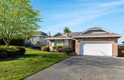 16339 95 Avenue, Surrey, BC, Surrey — Single Family Residence for sale
