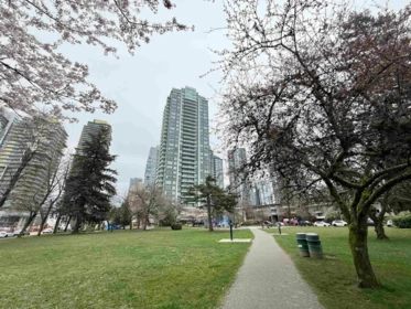 1703 6463 Silver Avenue, Burnaby, BC, Burnaby — Apartment/Condo for sale