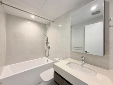 Primary Bathroom Photo of 1703 6463 Silver Avenue, Burnaby, BC