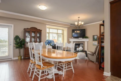 Breakfast Nook Photo of 15 19219 67 Avenue, Surrey, BC