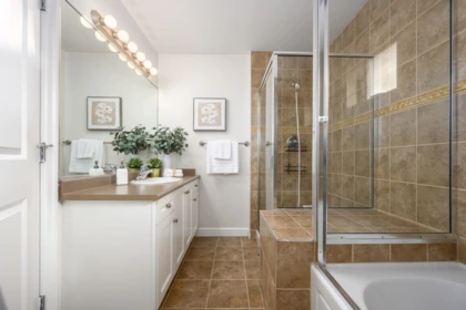 Laundry Room Photo of 15 19219 67 Avenue, Surrey, BC