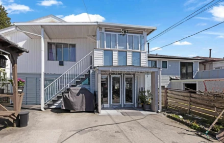 Mudroom Photo of 6777 Kerr Street, Vancouver, BC