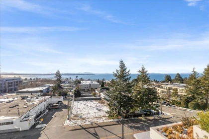 Loft / Bonus Room Photo of 802 1441 Johnston Road, White Rock, BC