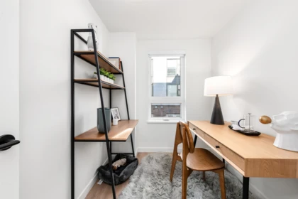 Primary Bedroom Photo of 135 535 E 2nd Street, North Vancouver, BC