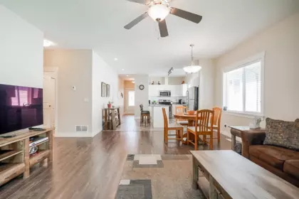 Kitchen Island Photo of 4 11540 Glacier Drive, Mission, BC