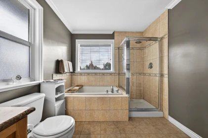 Laundry Room Photo of 11812 191a Street, Pitt Meadows, BC