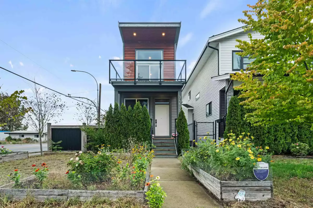Exterior Rear Photo of 34609 2 Avenue, Abbotsford, BC