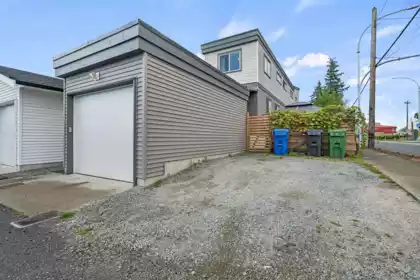 Hot Tub / Spa Photo of 34609 2 Avenue, Abbotsford, BC