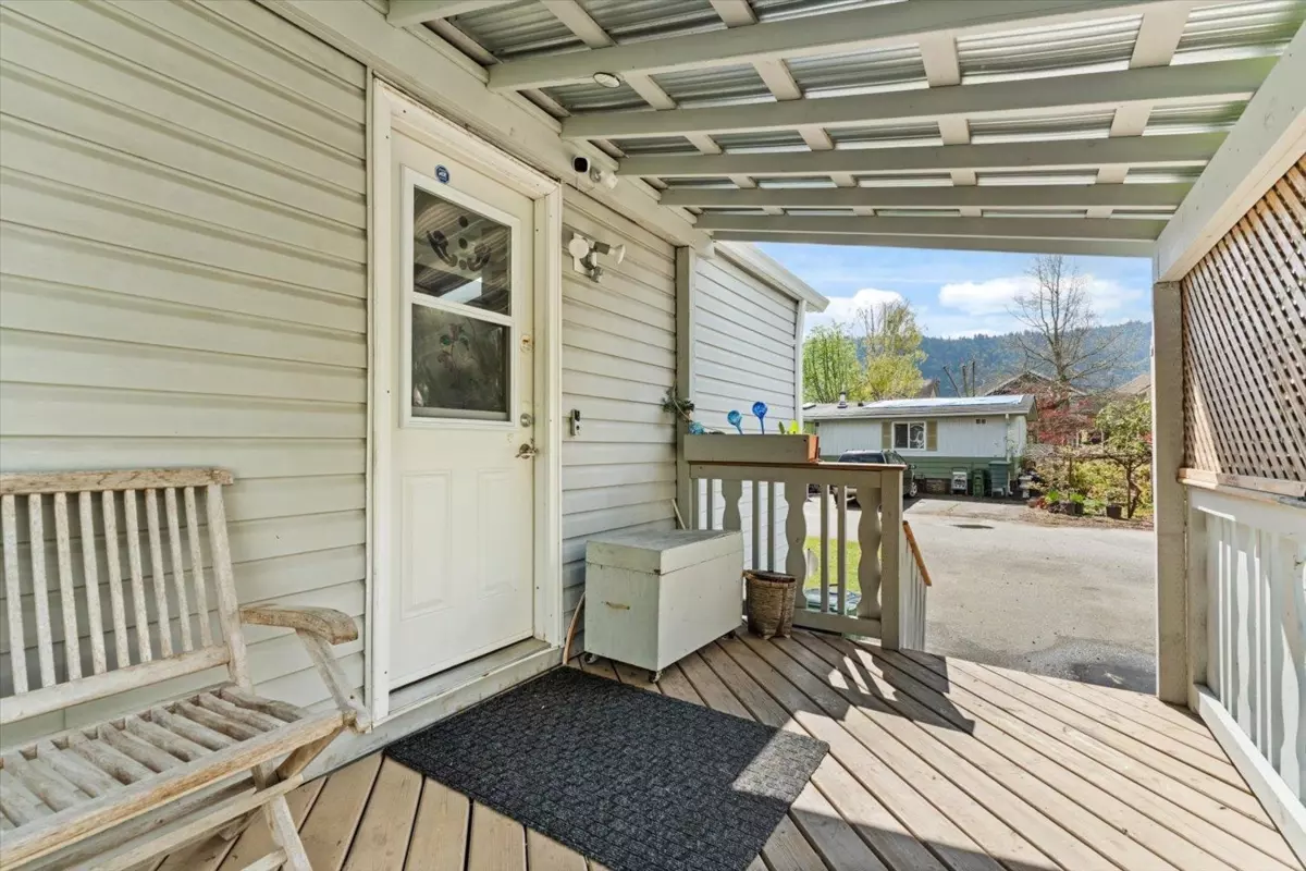 Dining Area Photo of 22 44565 Monte Vista Drive, Chilliwack, BC
