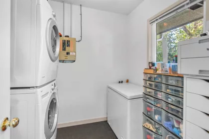 Office / Den Photo of 825 W 20th Street, North Vancouver, BC