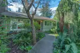 825 W 20th Street, North Vancouver, BC