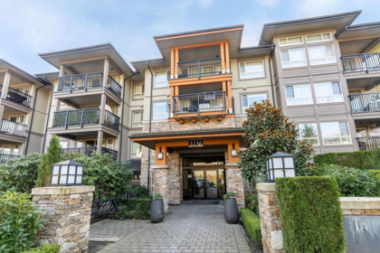 Front Yard Photo of 413 3156 Dayanee Springs Boulevard, Coquitlam, BC