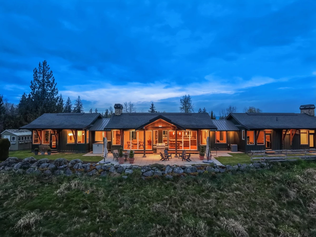 Family Room Photo of 26276 69 Avenue, Langley, BC