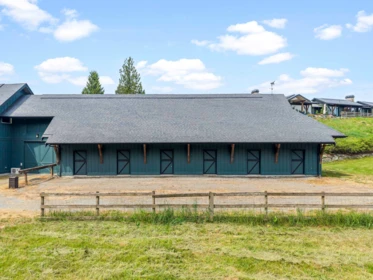 Hot Tub / Spa Photo of 26276 69 Avenue, Langley, BC