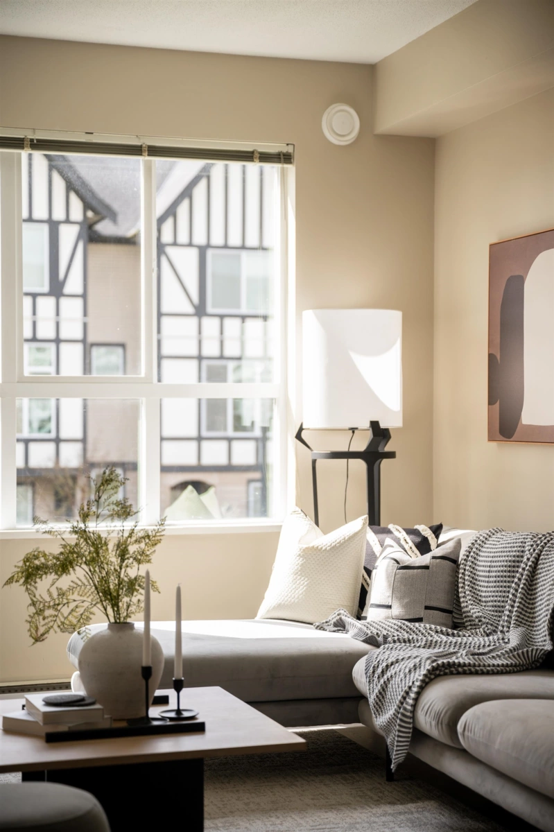 Living Room Photo of 57 9566 Tomicki Avenue, Richmond, BC