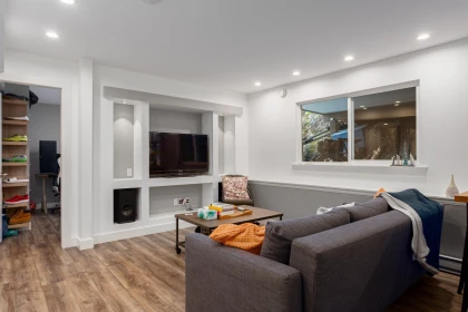 Hallway Photo of 13451 240th Street, Maple Ridge, BC