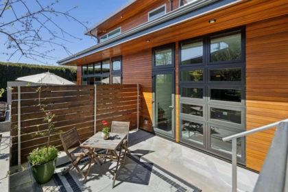 Hot Tub / Spa Photo of 626 E 22 Avenue, Vancouver, BC