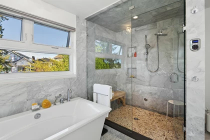 Mudroom Photo of 626 E 22 Avenue, Vancouver, BC