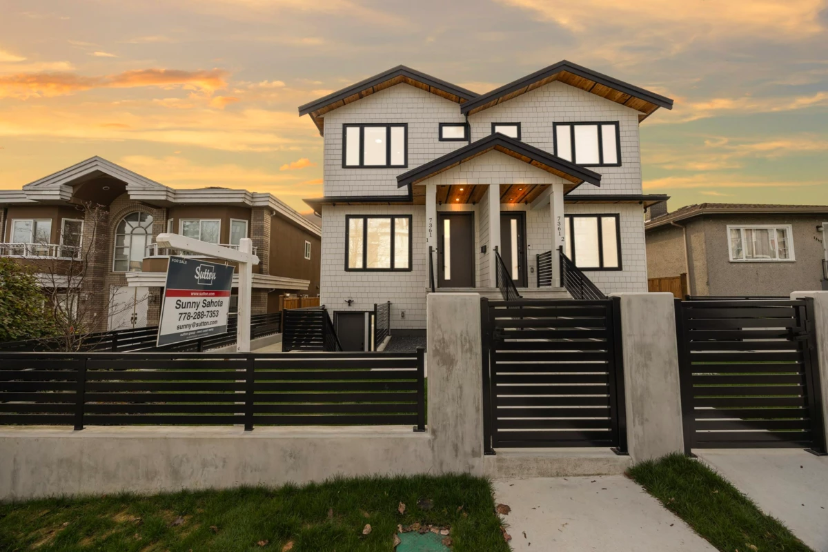 Exterior Rear Photo of 1 7361 Fraser Street, Vancouver, BC