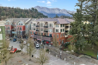 Backyard Photo of 408 45530 Market Way, Chilliwack, BC