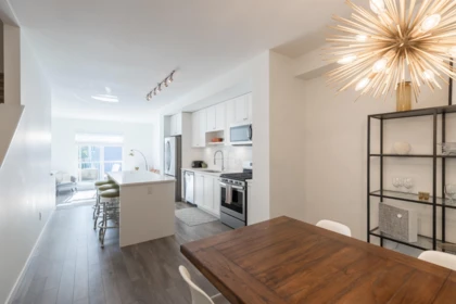 Kitchen Island Photo of 80 158 171 Street, Surrey, BC