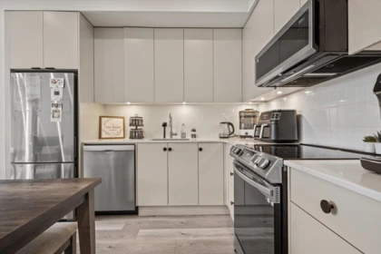 Kitchen Island Photo of 202 45511 Campus Drive, Chilliwack, BC