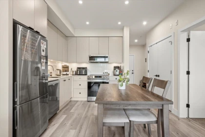 Kitchen Photo of 202 45511 Campus Drive, Chilliwack, BC
