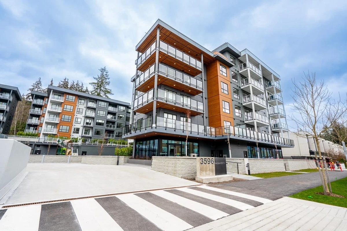 Family Room Photo of 412 3596 Malsum Drive, North Vancouver, BC