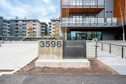 412 3596 Malsum Drive, North Vancouver, BC, North Vancouver — Apartment/Condo for sale
