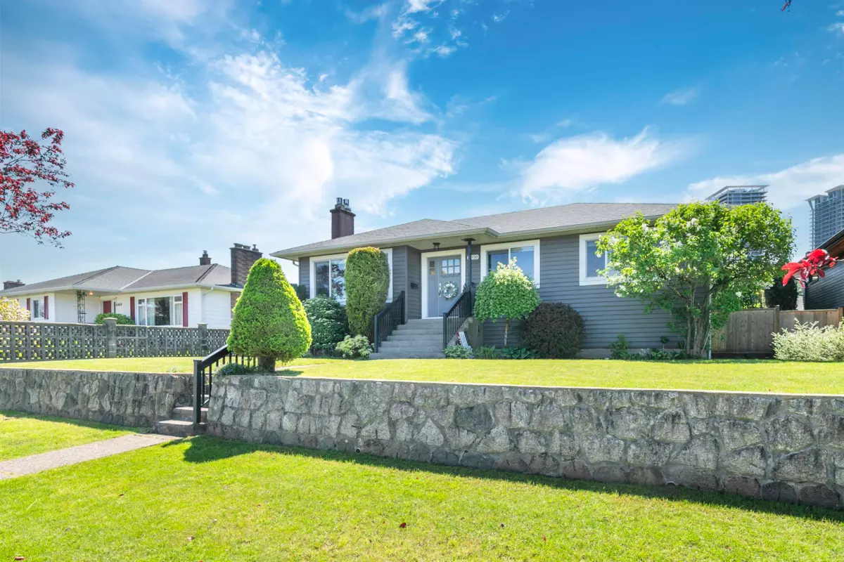 Family Room Photo of 4850 Highlawn Drive, Burnaby, BC