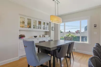 Kitchen Island Photo of 4850 Highlawn Drive, Burnaby, BC