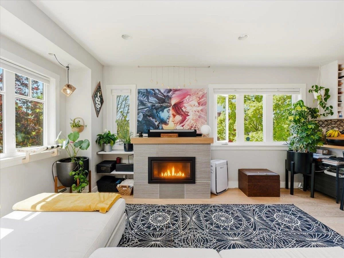 Living Room Photo of 2607 E 5th Avenue, Vancouver, BC