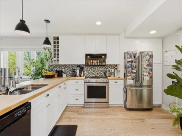 Breakfast Nook Photo of 2607 E 5th Avenue, Vancouver, BC