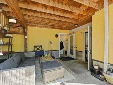 Entry Foyer Photo of 2607 E 5th Avenue, Vancouver, BC