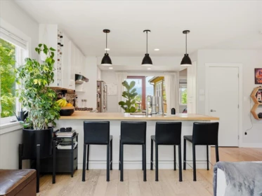 Kitchen Island Photo of 2607 E 5th Avenue, Vancouver, BC