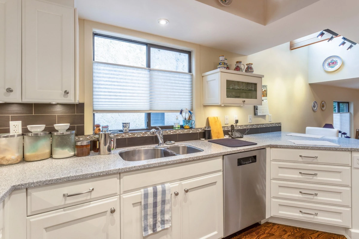 Guest Bathroom Photo of 5639 White Pine Lane, North Vancouver, BC