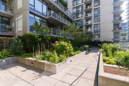 Backyard Photo of 605 1708 Columbia Street, Vancouver, BC