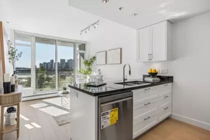 Breakfast Nook Photo of 605 1708 Columbia Street, Vancouver, BC