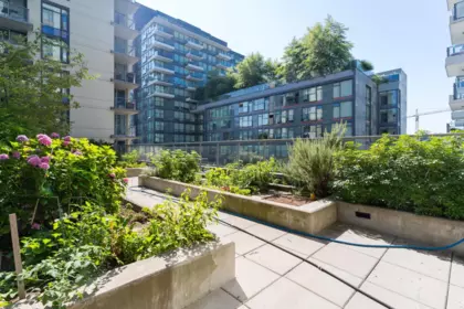 Front Yard Photo of 605 1708 Columbia Street, Vancouver, BC