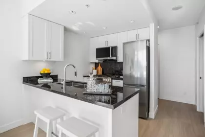 Kitchen Island Photo of 605 1708 Columbia Street, Vancouver, BC