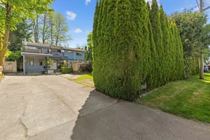 Fitness Center Photo Near 11730 97 Avenue, Surrey, BC