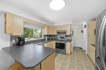 Kitchen Island Photo of 11730 97 Avenue, Surrey, BC