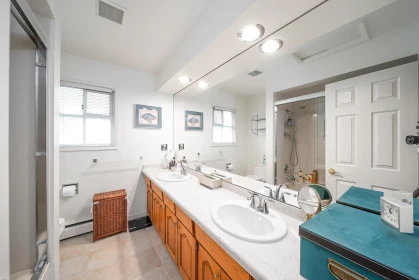 Hot Tub / Spa Photo of 3 Sennok Crescent, Vancouver, BC