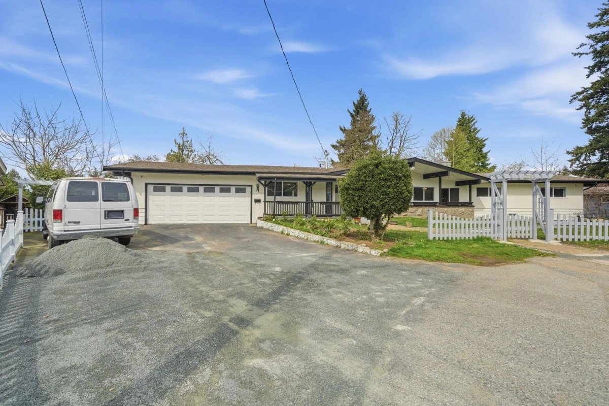 Dining Area Photo of 2291 Rainier Street, Abbotsford, BC