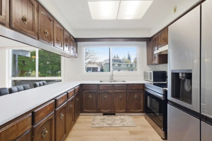 Kitchen Island Photo of 2291 Rainier Street, Abbotsford, BC
