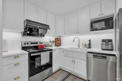 Breakfast Nook Photo of 3460 Amberly Place, Vancouver, BC